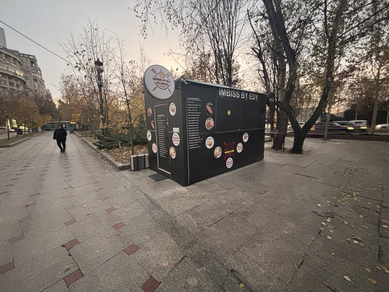 Vand/schimb afacere la cheie, fastfood, container + firma