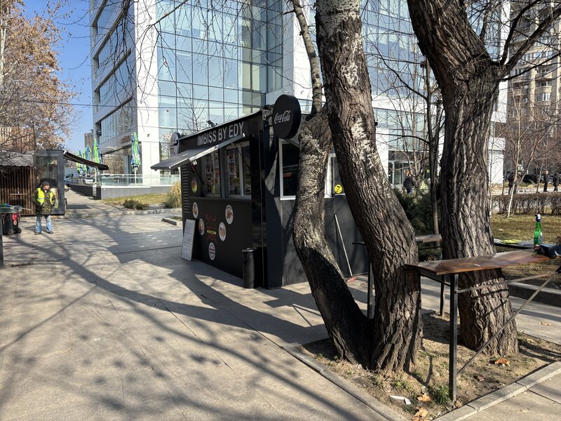 Vand/schimb afacere la cheie, fastfood, container + firma